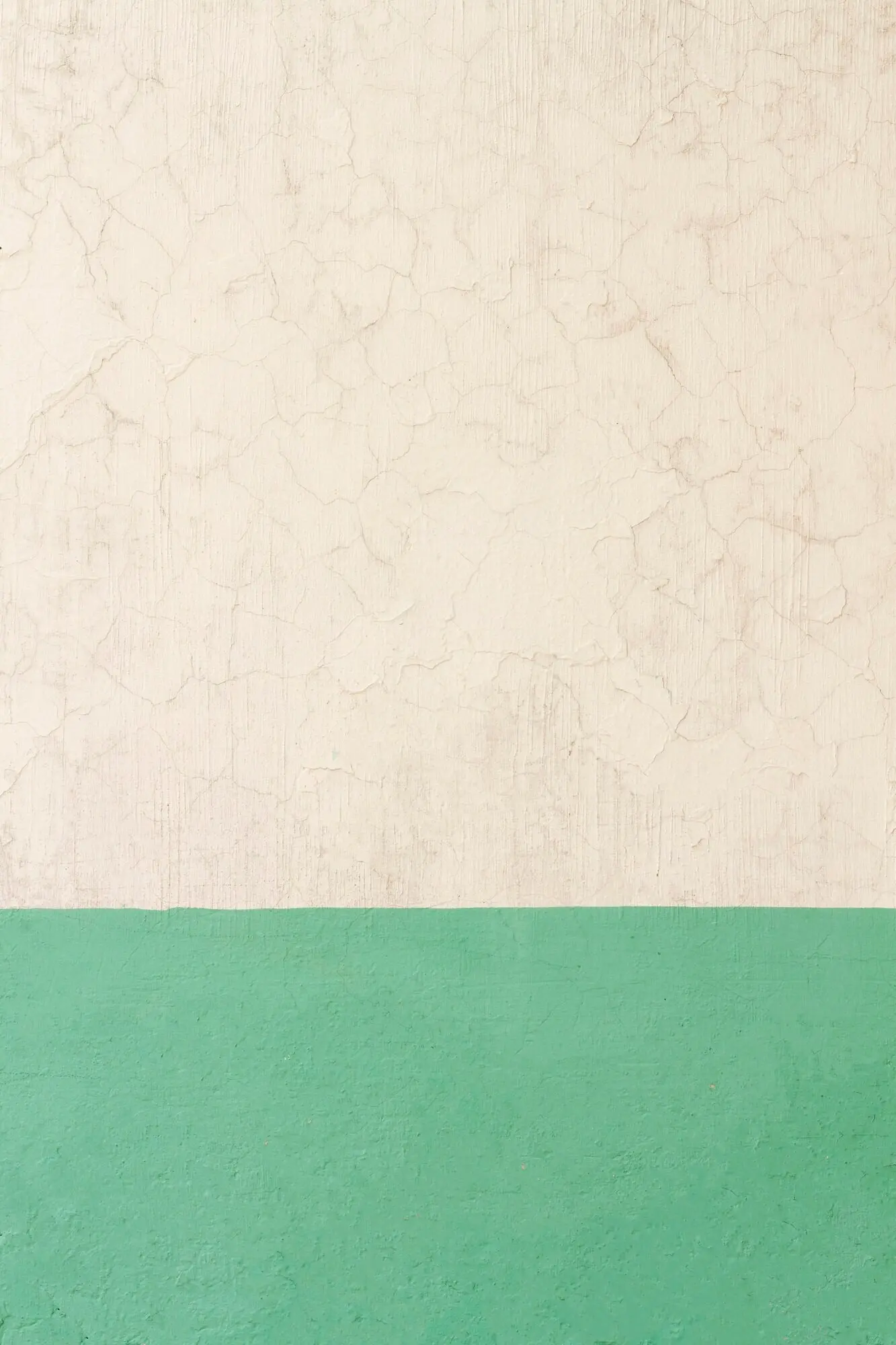 Vorderansicht einer gestrichenen Wand mit Platz für Text.